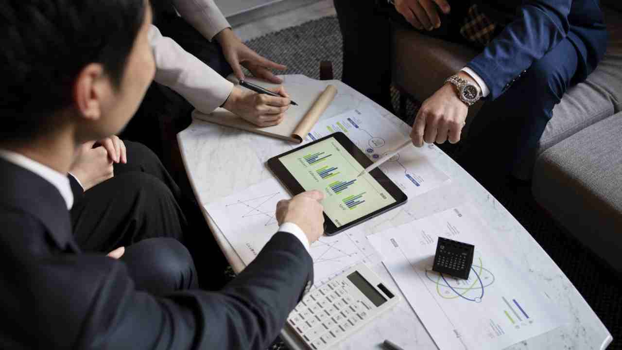 Mengoptimalkan Follow-Up Strategi Menjaga Prospek Tetap Terlibat dan Siap Membeli