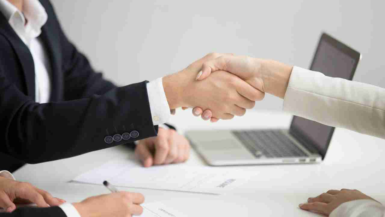 Teknik Negosiasi dalam Training Sales Perbankan yang Wajib Dikuasai