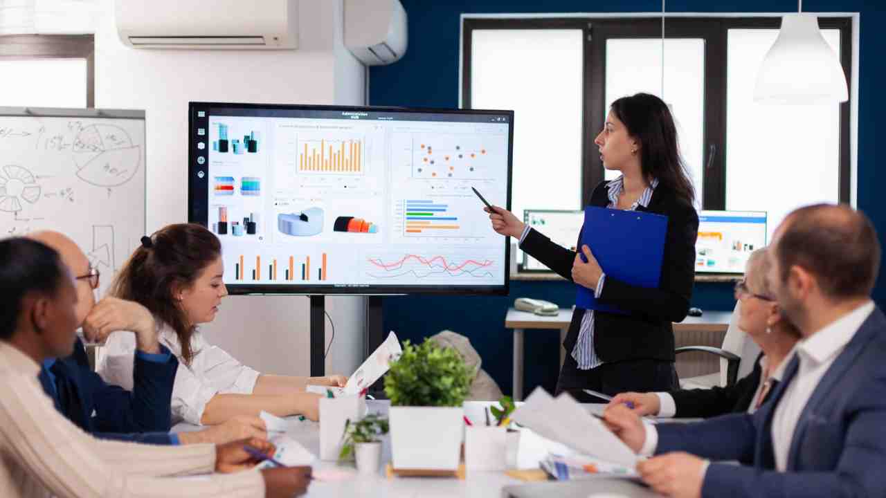 Training Infographic PowerPoint