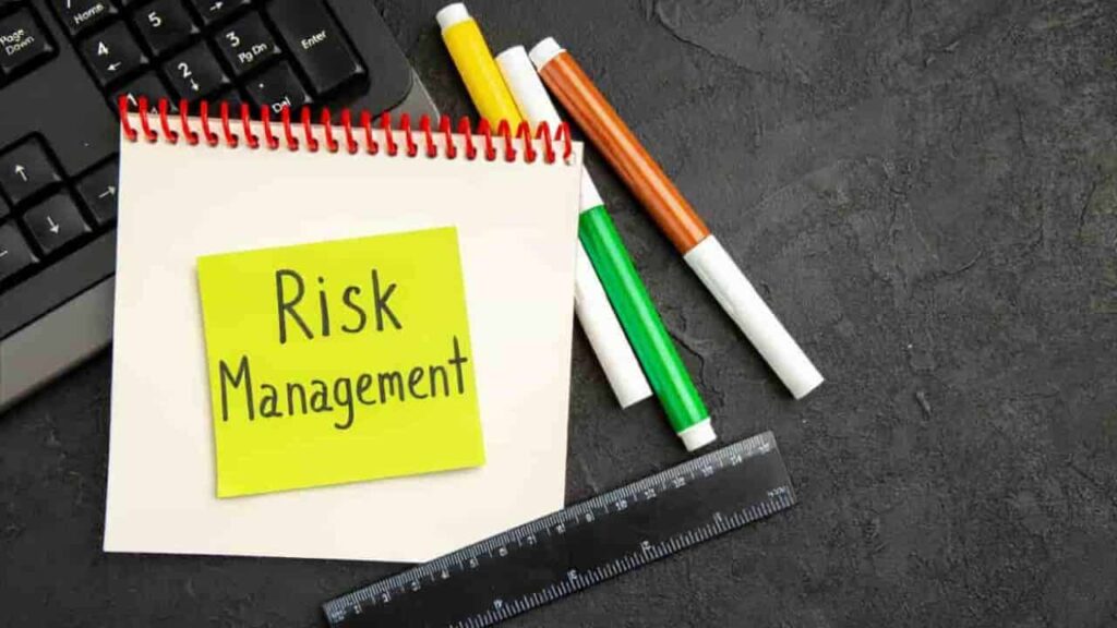 Risk Management di Era Efisiensi & Ketidakpastian