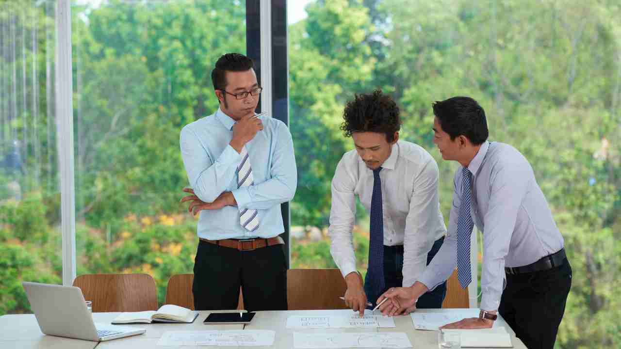 Manpower Planning Specialist Strategi Menyelaraskan Kebutuhan Tenaga Kerja dengan Strategi Bisnis Organisasi