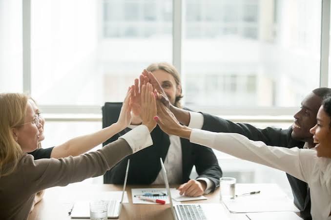 Motivasi Sales agar Target Penjualan Konsisten