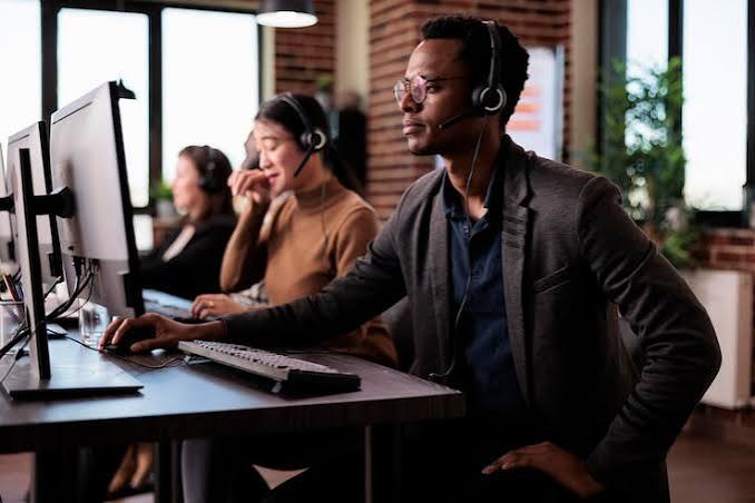 Training Telemarketing: Cara Meningkatkan Komunikasi dan Penjualan via Telepon